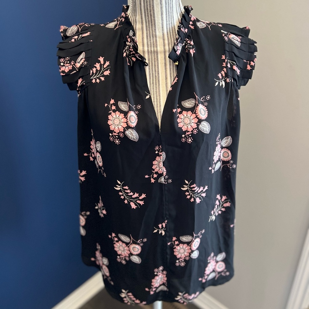 Loft Floral Ruffle Shell - Picture 6 of 9